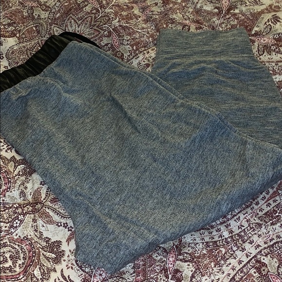 Women’s Jogger Pants - Picture 2 of 7